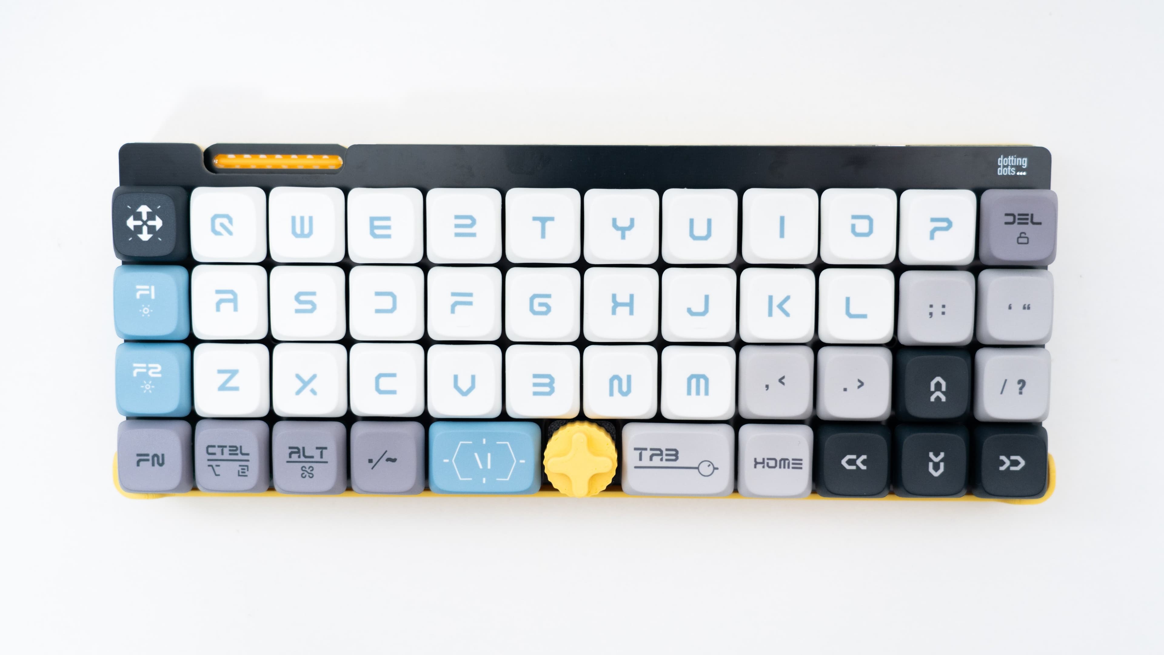 Dotting Dots Keeb